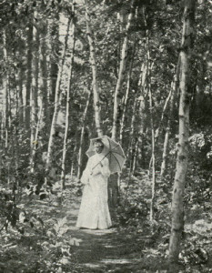 1905Woman-on-Path-L