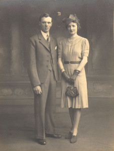 1943April-Wedding-James-Gri