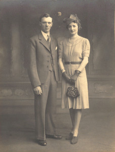 1943April-Wedding-James-Gri